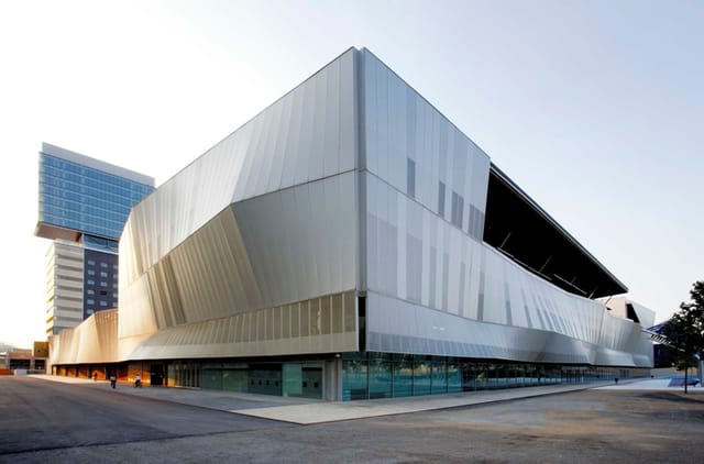 CCIB Barcelona Mezzanine M2: Modern event space for large-scale trade shows and plenary sessions.