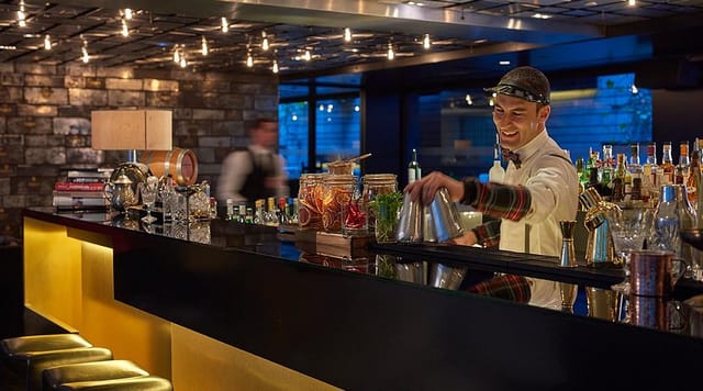 BANKER'S BAR, Barcelona - La Dreta de l'Eixample - Restaurant Reviews,  Photos & Phone Number -