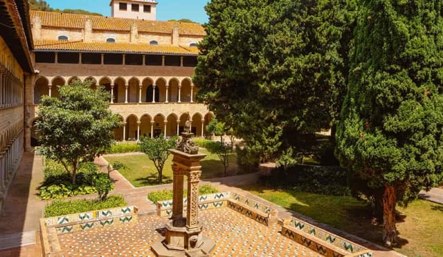 Monestir de Pedralbes chapel outdoor venue for elegant cocktail receptions and events.
