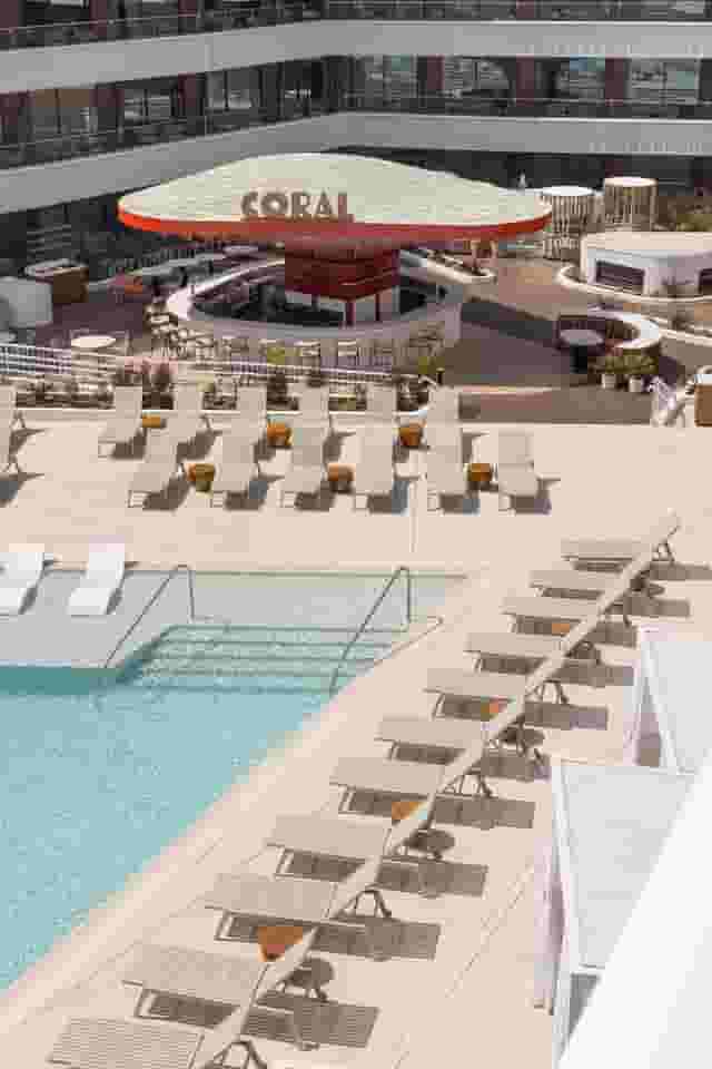 Lounge Bar