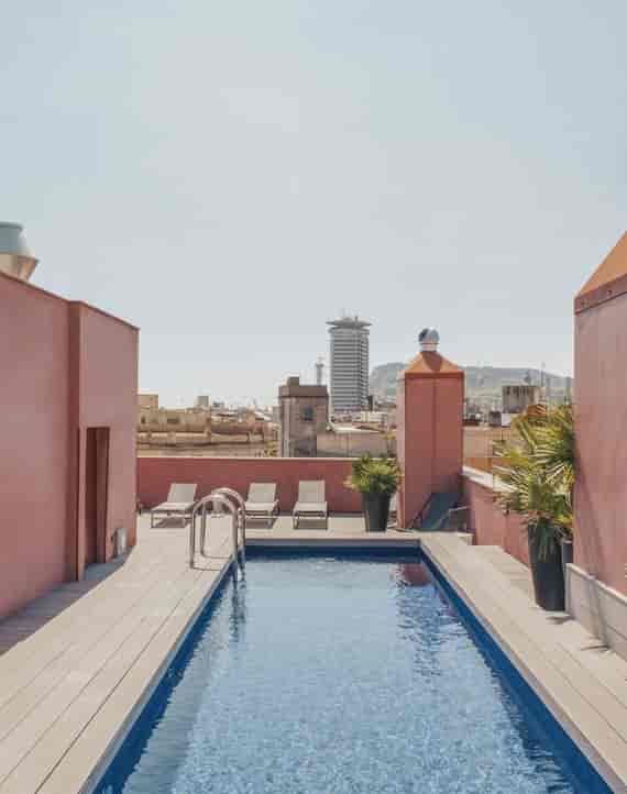 Rooftop terrace with pool at Aparthotel Arai for VIP receptions and boutique networking events.