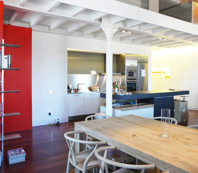 Modern open-concept loft for creative workshops and private dining events.