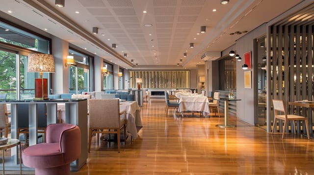Hotel Miramar Barcelona restaurant for corporate luncheon and networking events.