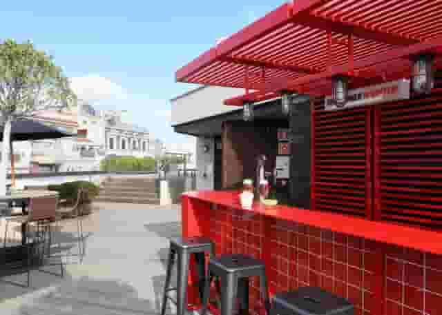 Cafe/bar