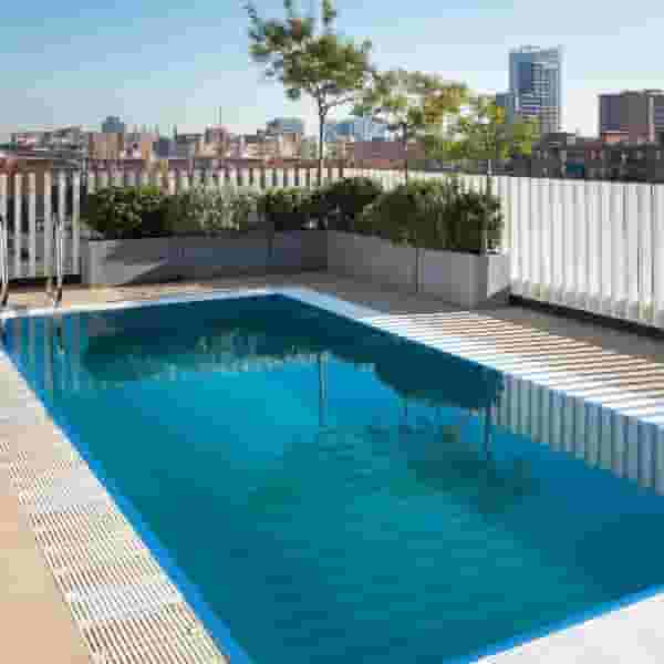 Paner / Pool bar