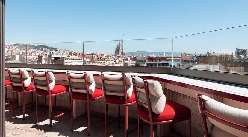 Azimuth Lounge rooftop with Sagrada Família view, ideal for Barcelona networking and VIP events.
