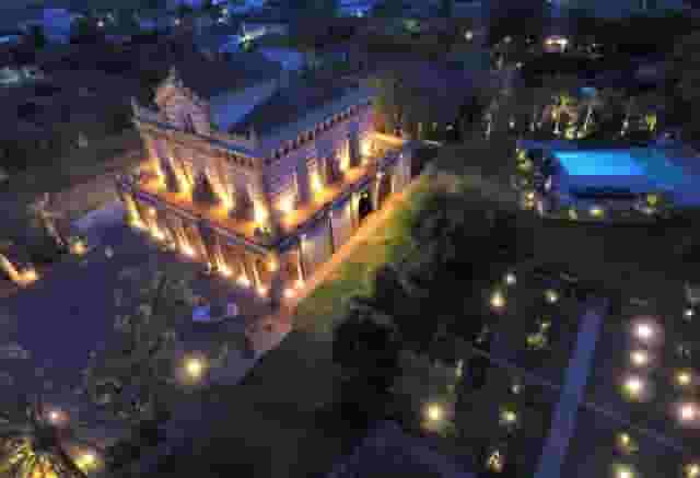 Colombus Hall