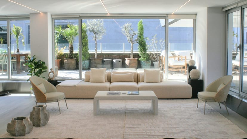 Minimalist breakout space at Bloke venue for high-end executive retreats and networking events.