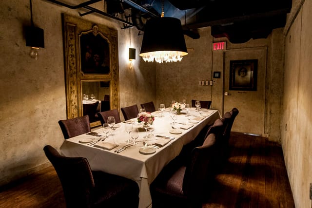 Grand Georgian private dining room for high-end board meetings and VIP dinners.