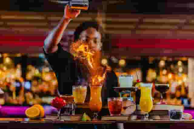 Simmons Bar