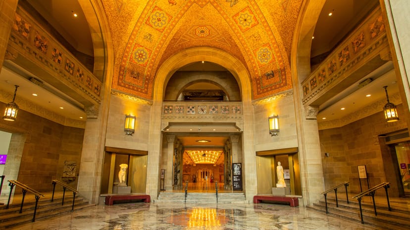 Royal Ontario Museum in Downtown Toronto - Tours and Activities | Expedia.ca