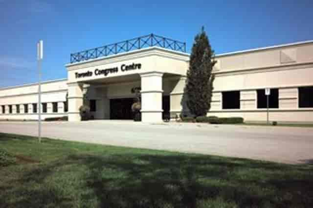 Toronto Congress Centre: expansive venue for large trade shows and professional conventions.