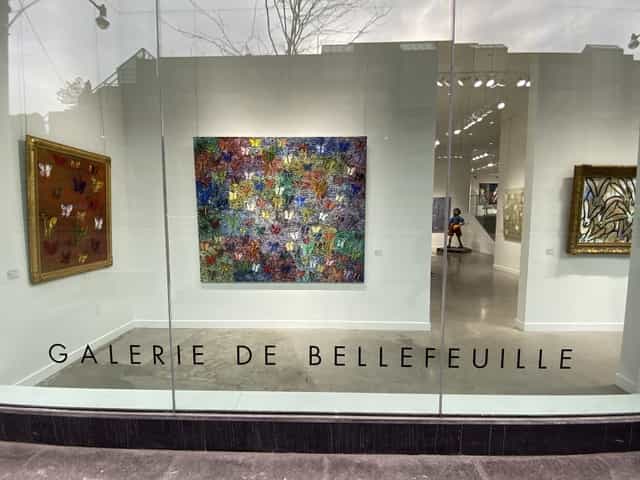 Sophisticated Galerie de Bellefeuille art gallery for VIP receptions and networking events.