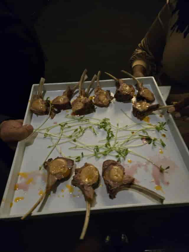 Catering mistake at The Grand Luxe Event Boutique: messy hors d'oeuvres, banquet hall event.