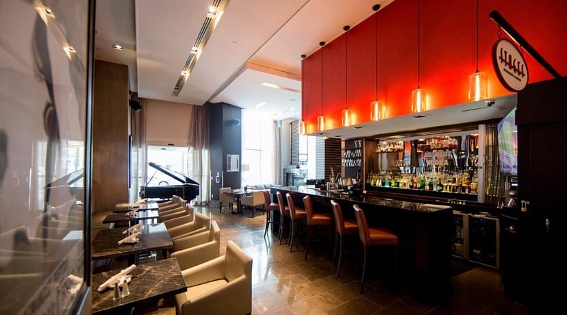 Stages Restaurant & Lounge: upscale venue for VIP receptions and corporate cocktail networking.
