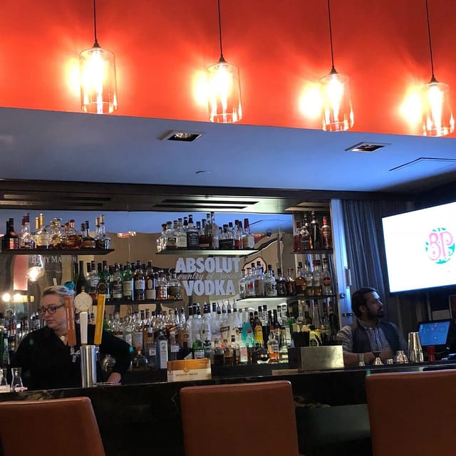 Stages Restaurant & Lounge bar for corporate networking reception and conference events.