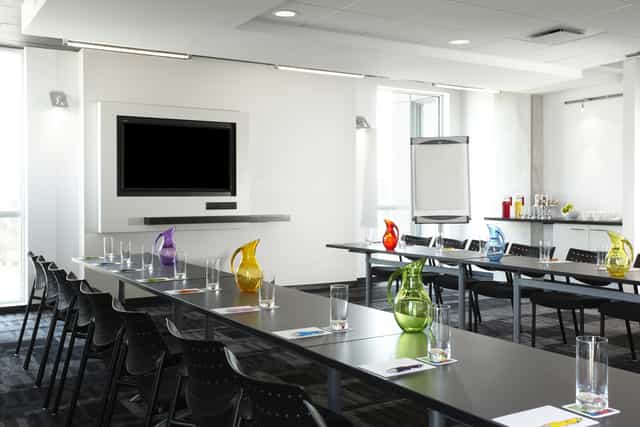 Orange Meeting Space | Alt Hotel Toronto Airport