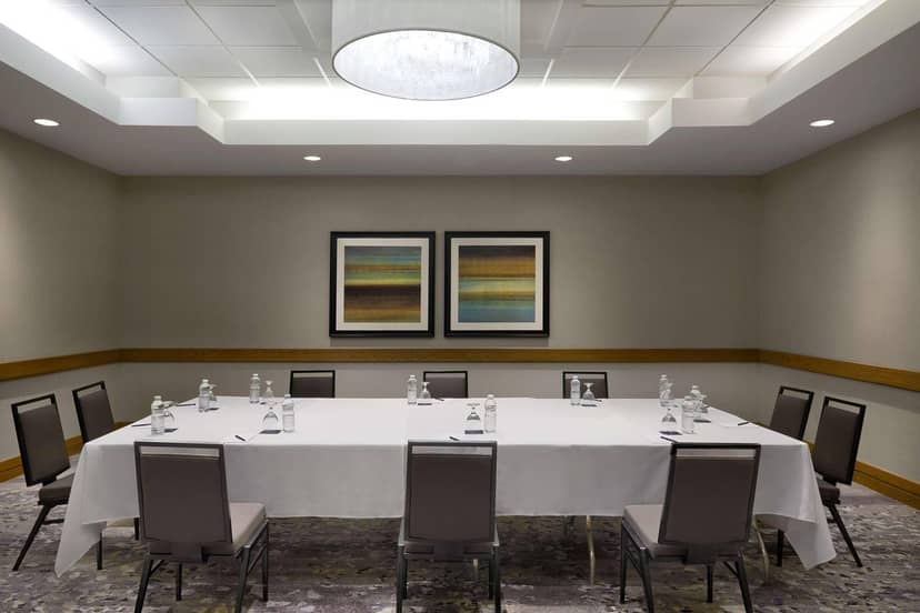 Hilton Toronto Airport Hotel & Suites | €10pp Deposits