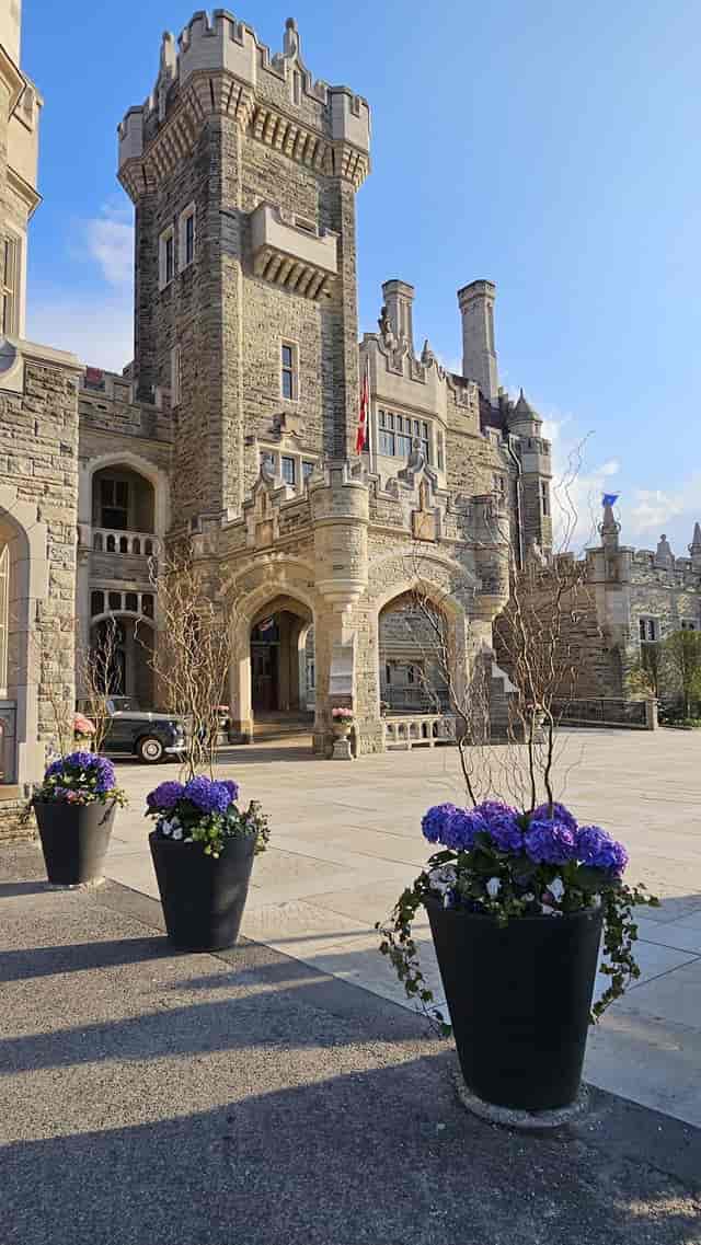 Casa Loma garden entrance for luxury weddings and executive retreats.