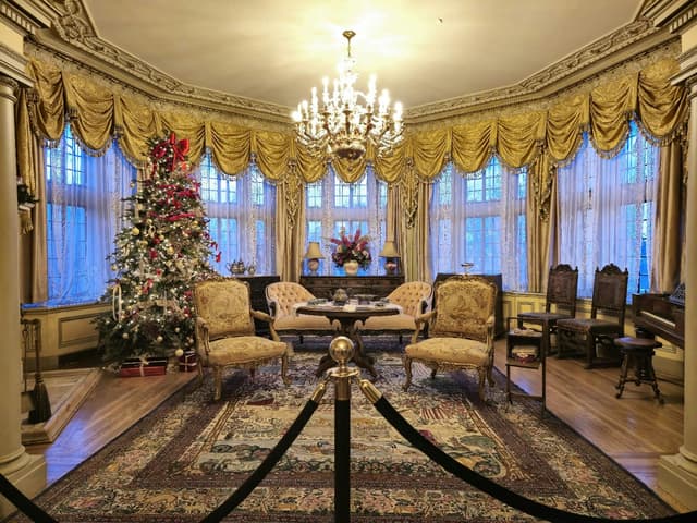 Casa Loma