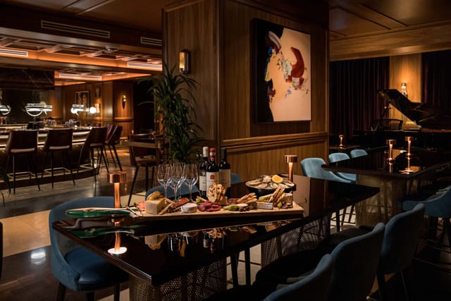 Reign Restaurant, Bar & Bakery - Fairmont Royal York Toronto
