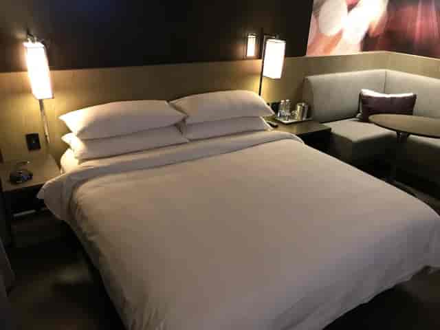 Rouge Room hotel workspace, Marriott Markham, business conference accommodation.