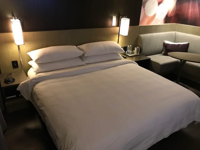Rouge Room hotel workspace, Marriott Markham, business conference accommodation.