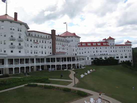 Stickney's Restaurant at Omni Mount Washington Resort for corporate retreats and event venue.