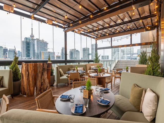 Bar and lounge