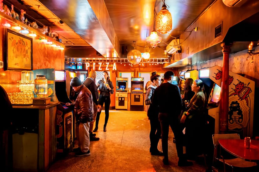 Bar in The Well: Retro arcade gaming venue for casual networking and corporate team building.