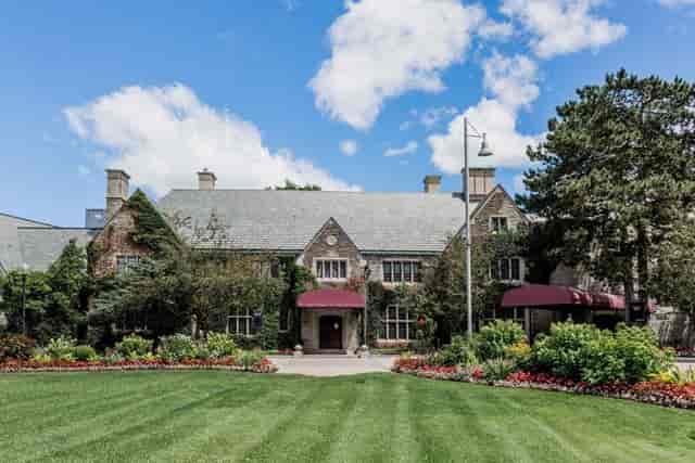 Historic Estates of Sunnybrook wedding venue: elegant garden reception and conference center.