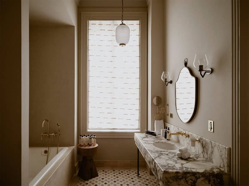 Luxury bathroom in Soho House Mexico City, ideal for VIP speaker accommodations and retreats.