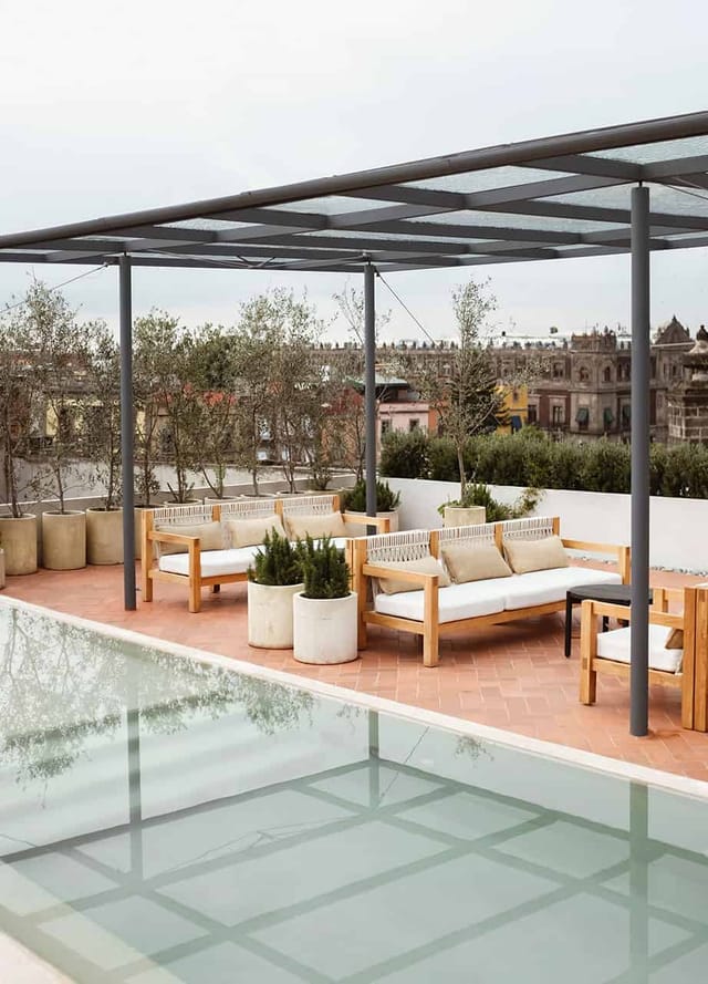 Circulo Mexicano rooftop pool terrace for luxury networking events and VIP executive retreats.