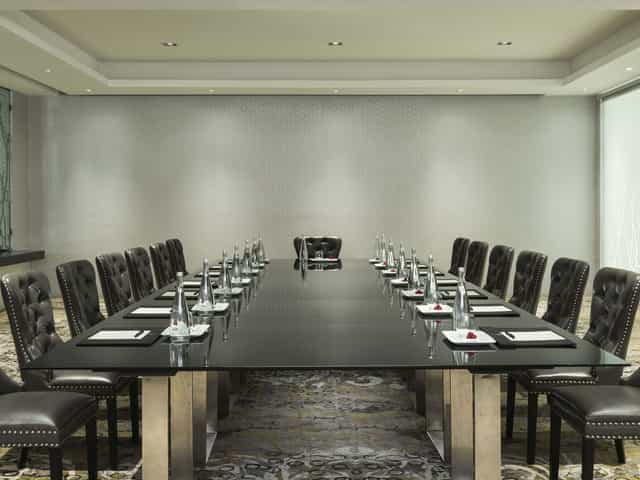 Boardroom setup at Marquis Reforma for executive meetings and professional negotiations.