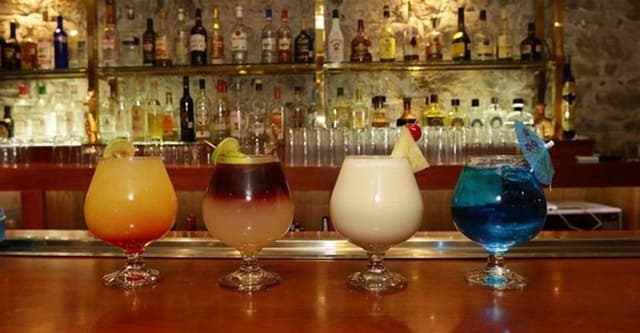 Bar