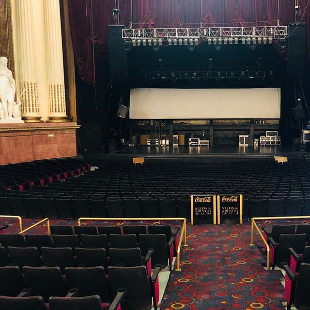 Performing arts theater