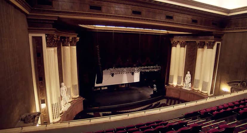 Teatro Metropólitan historic theater for gala events and keynote presentations.