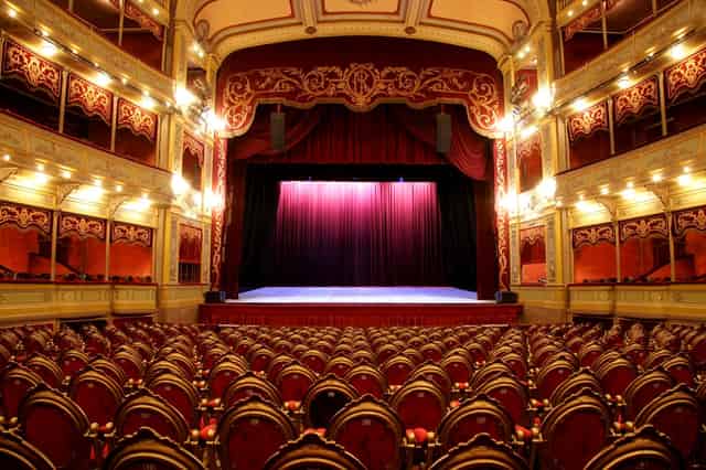 Teatro de la Ciudad Esperanza Iris