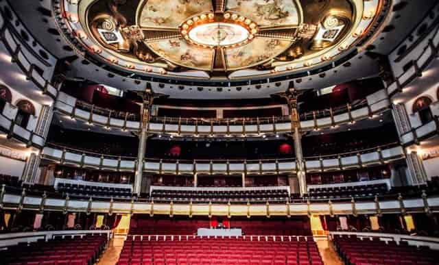 Teatro de la Ciudad Esperanza Iris