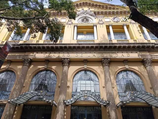 Teatro de la Ciudad Esperanza Iris