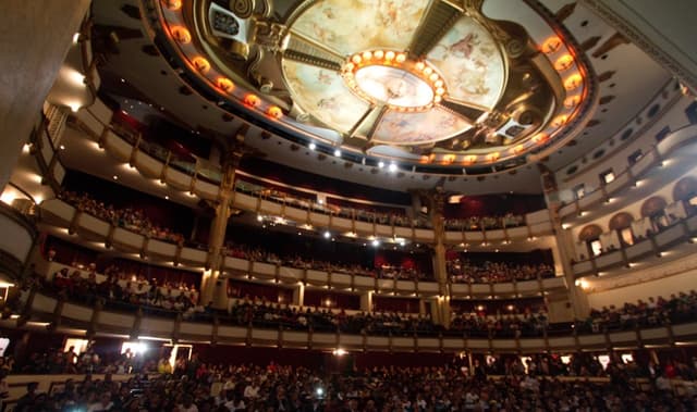 Teatro de la Ciudad Esperanza Iris