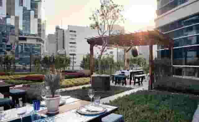 Outdoor secret garden