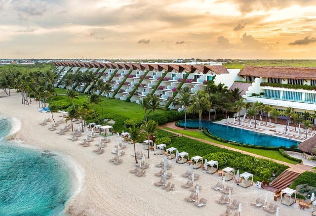 Ocean Terrace beachfront venue for corporate incentives and executive gala dinners.