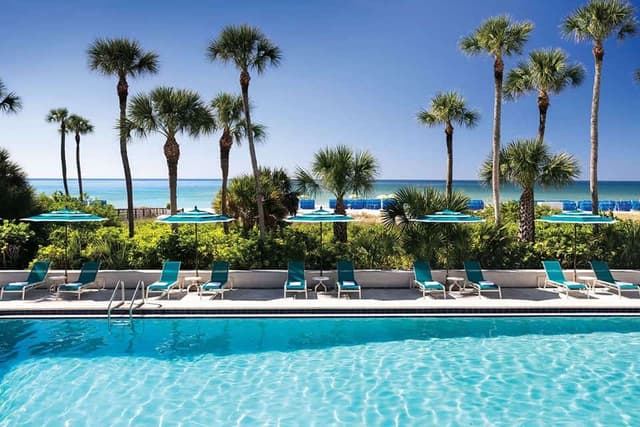 Lagoon Lawn