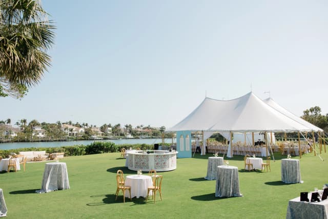 Lagoon Lawn