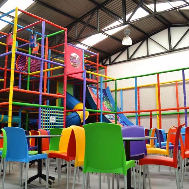 Vibrant kids' playground for birthday parties and corporate events in Lindavista.