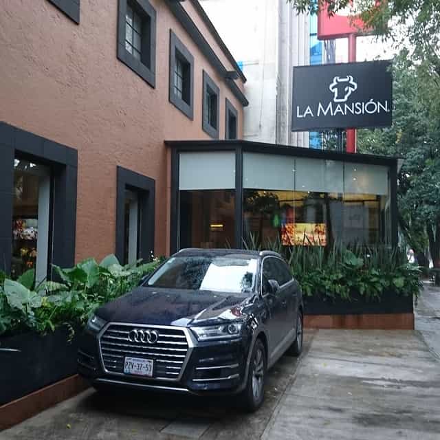 La Mansión restaurant street view for business dinners and corporate event receptions.