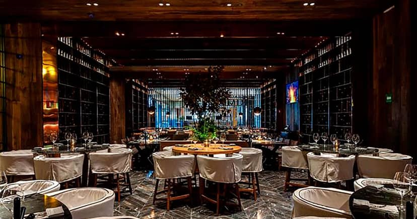Private dining room at Hilton Mexico City Reforma for executive dinners and VIP networking events.
