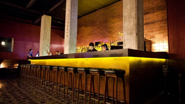 Bar