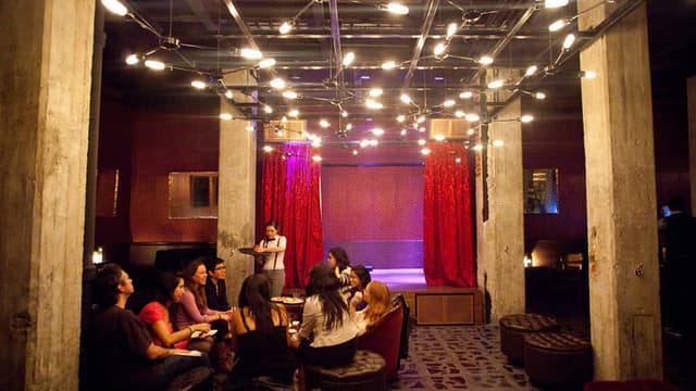 Bar